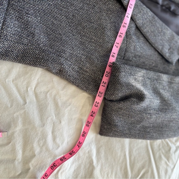 Wool Herringbone Sportcoat by Norman Hilton 42L - Picture 4 of 7